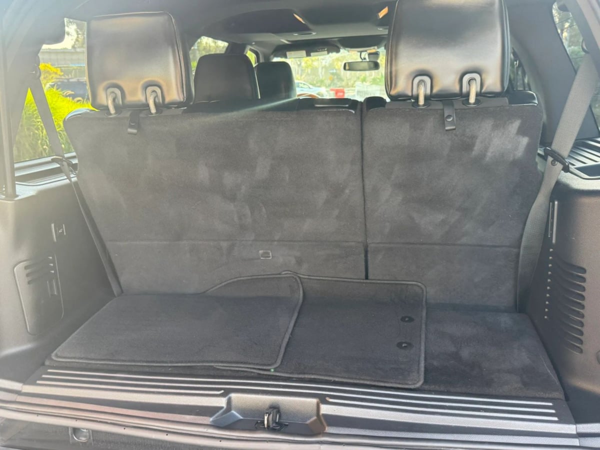 Photo 26 of this Lincoln Navigator