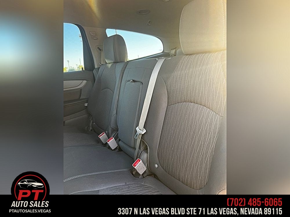 2017 Chevrolet Traverse LS - Photo 10