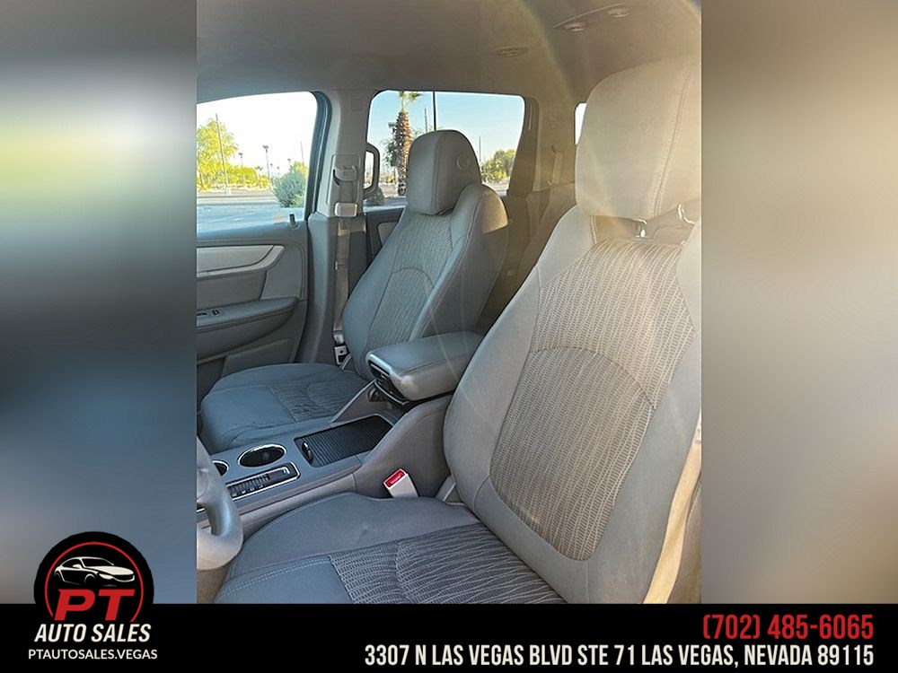 2017 Chevrolet Traverse LS - Photo 9