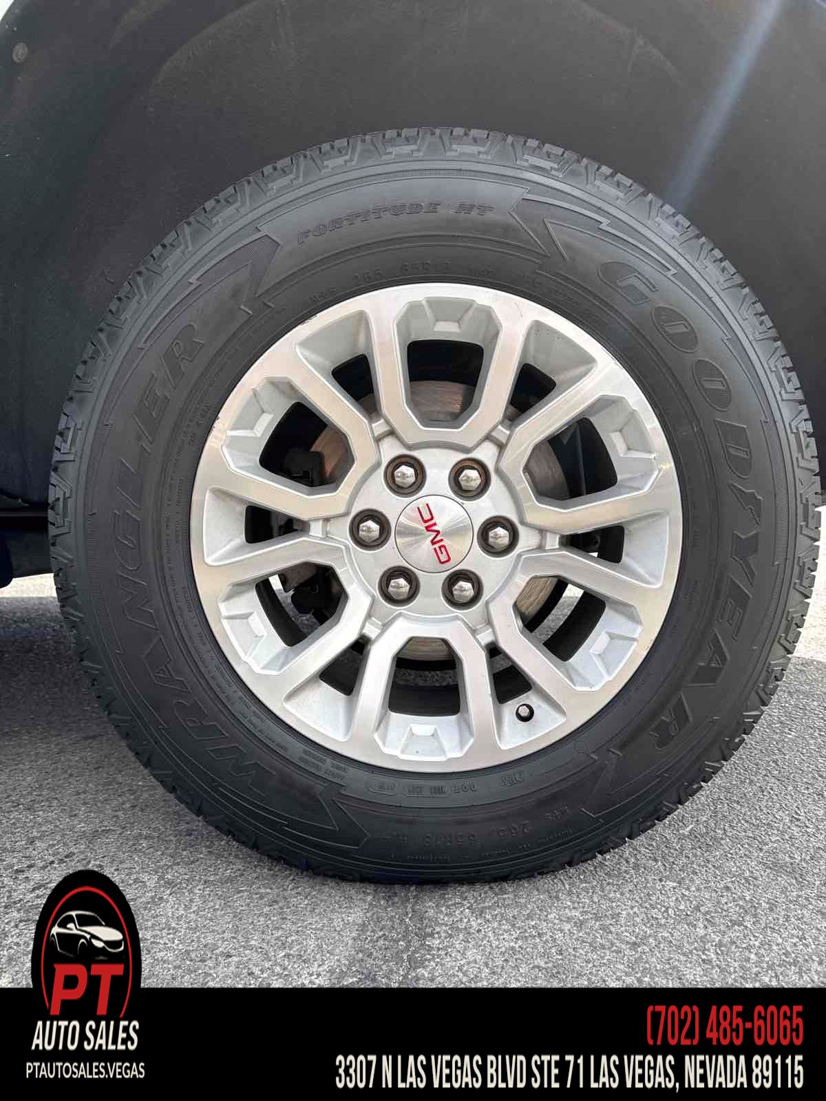 2015 GMC Yukon SLE - Photo 18