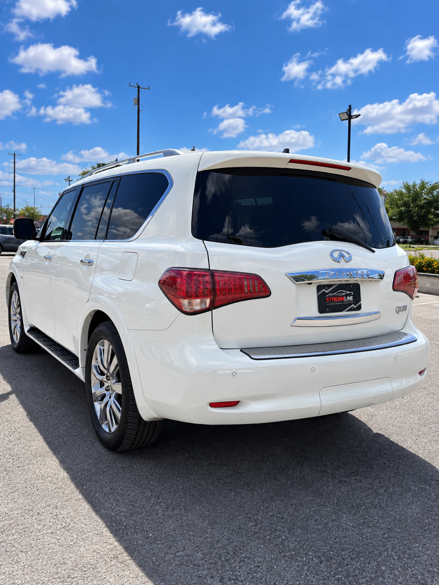 Photo 3 of this INFINITI QX80