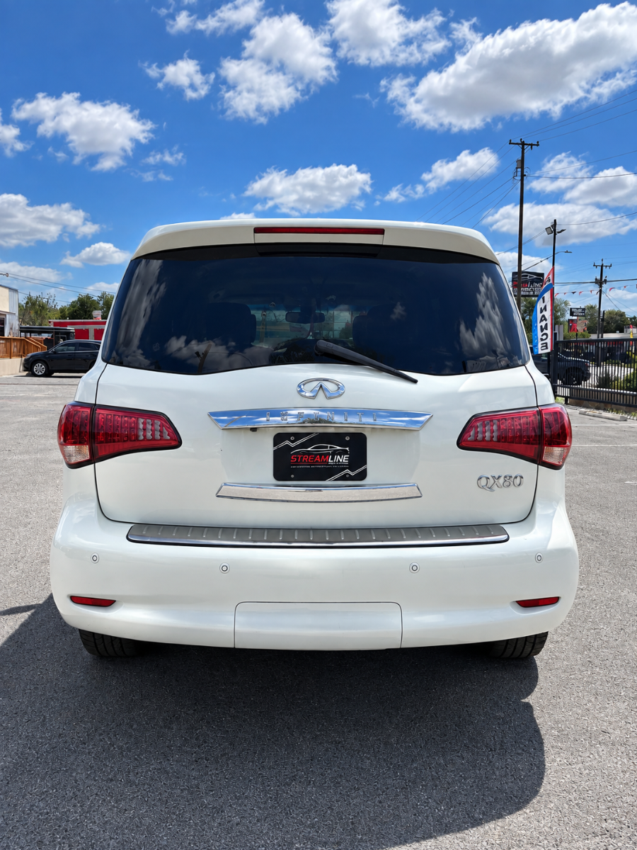 Photo 5 of this INFINITI QX80