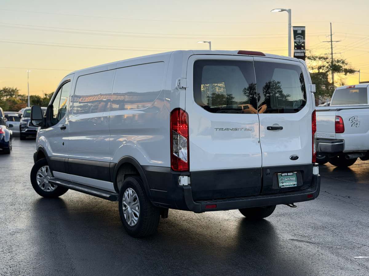 2019 Ford Transit Van Base - Photo 5