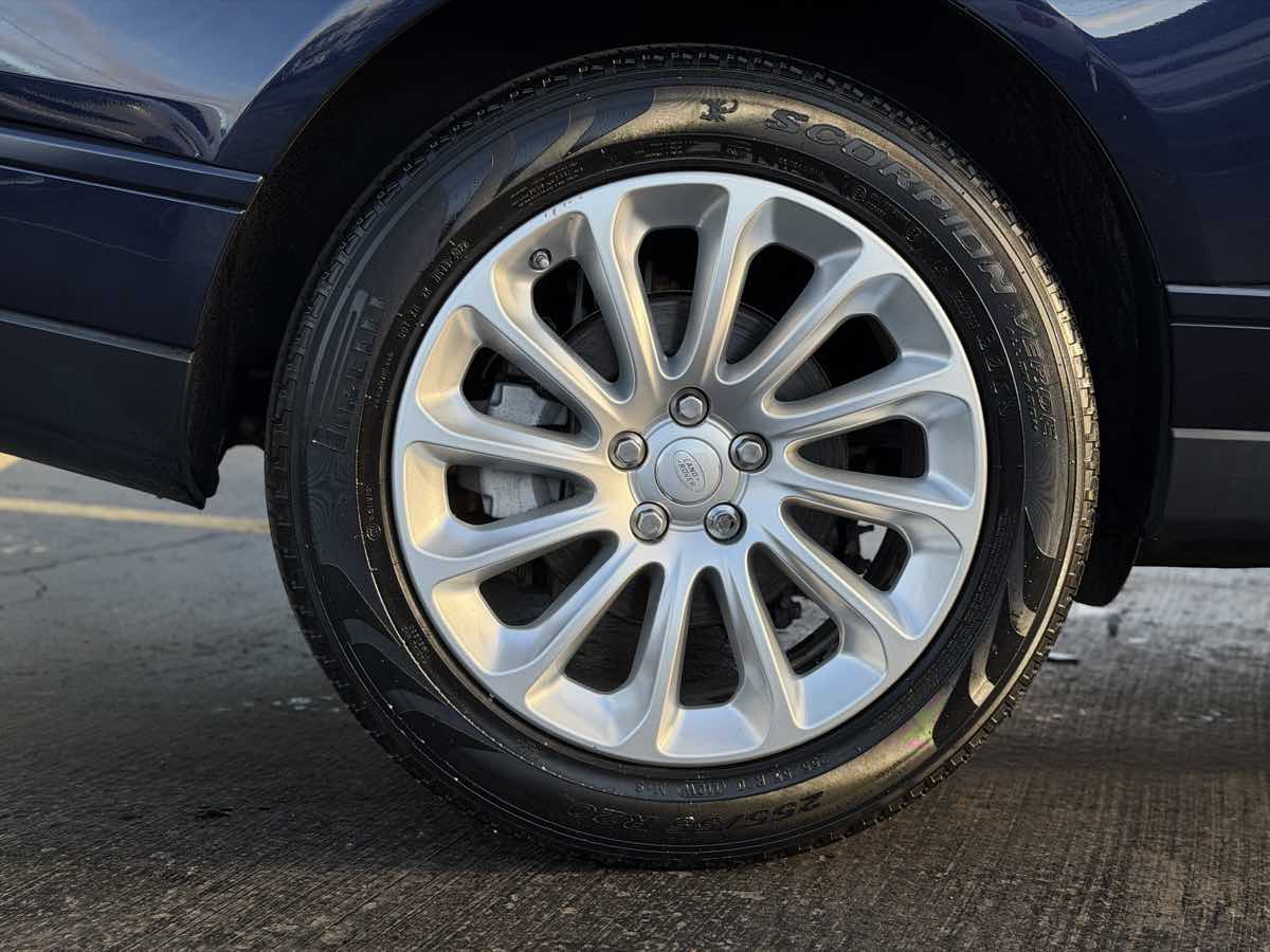 2018 Land Rover Range Rover HSE - Photo 18