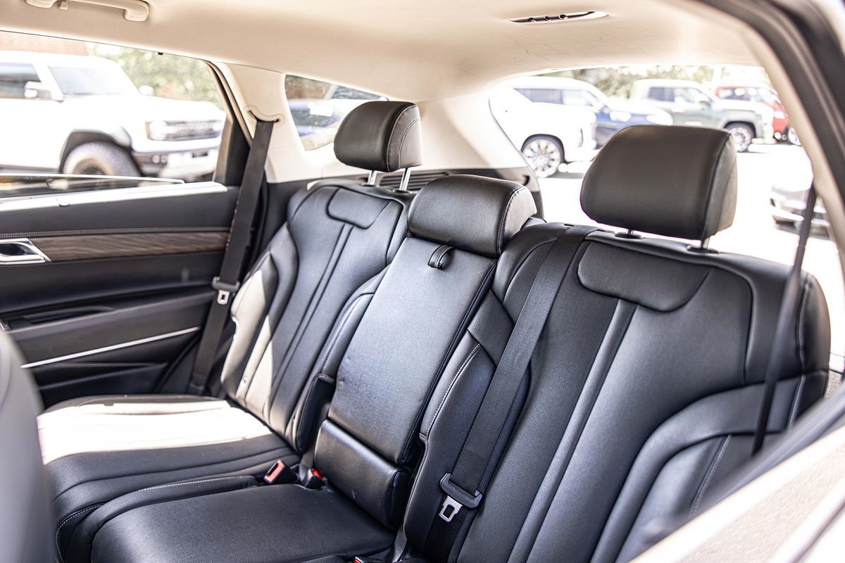2024 GENESIS GV80 Standard - Photo 31