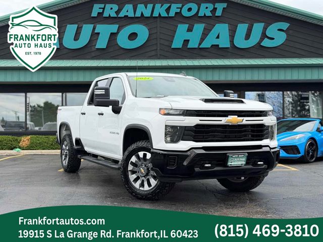 Summit White 2024 Chevrolet Silverado 2500HD Pickup Truck Four-Wheel Drive Automatic