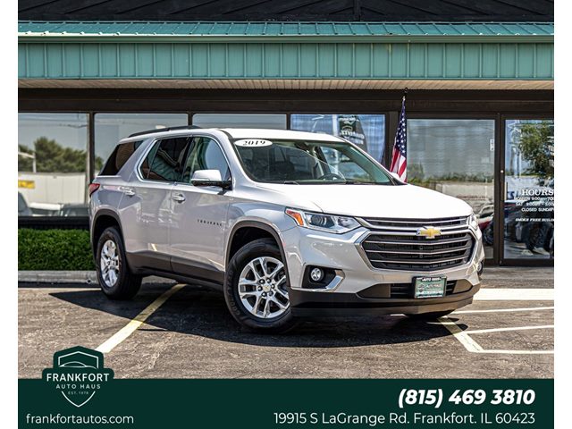 Silver Ice Metallic 2019 Chevrolet Traverse SUV / Crossover Front-Wheel Drive Automatic