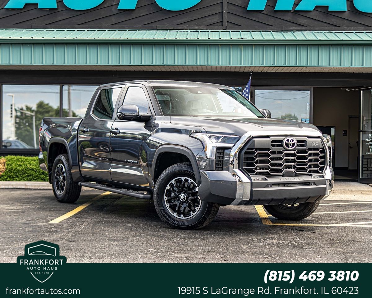 2024 Toyota Tundra 4WD SR5