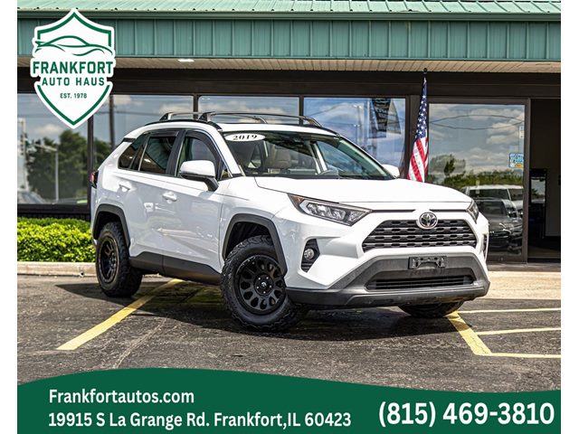Super White 2019 Toyota RAV4 SUV / Crossover Front-Wheel Drive Automatic