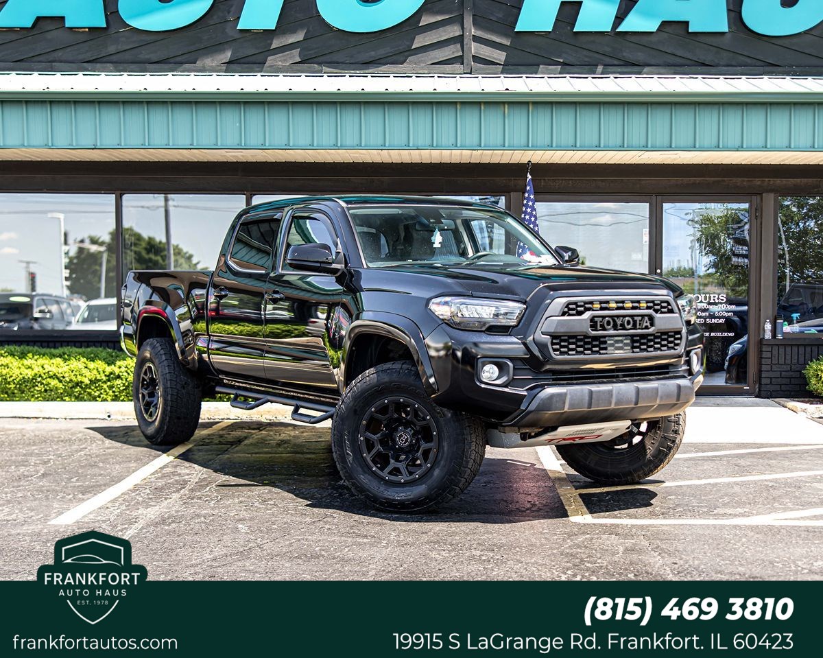 Midnight Black Metallic 2019 Toyota Tacoma Pickup Truck Four-Wheel Drive Automatic