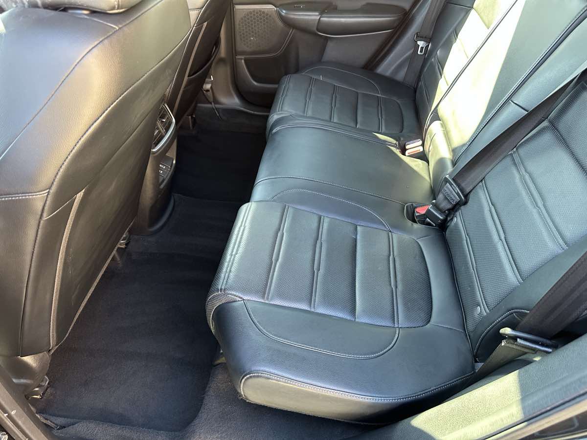 Photo 16 of this Honda CR-V