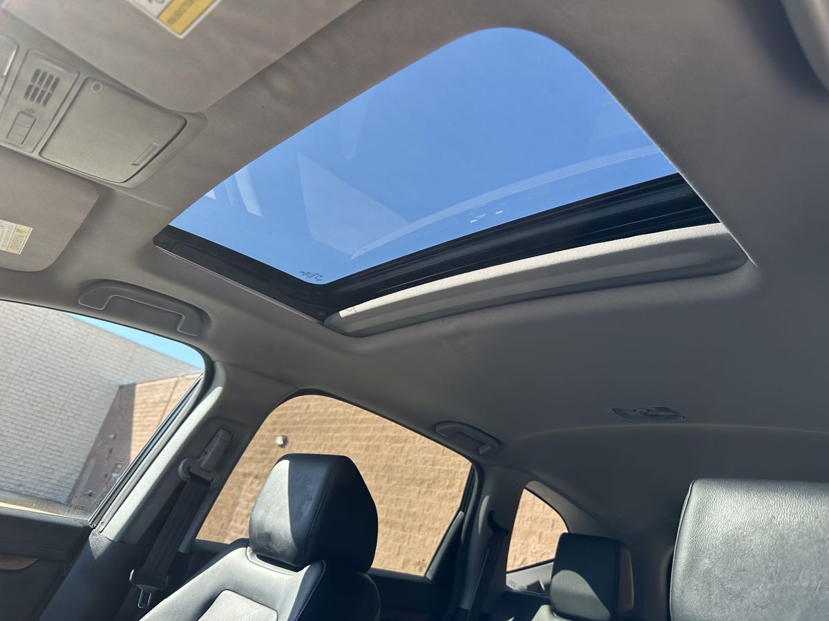 Photo 21 of this Honda CR-V