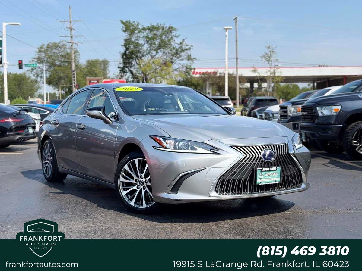 2019 Lexus ES Hybrid Plata (Atomic Silver) Sedán Tracción delantera Automática