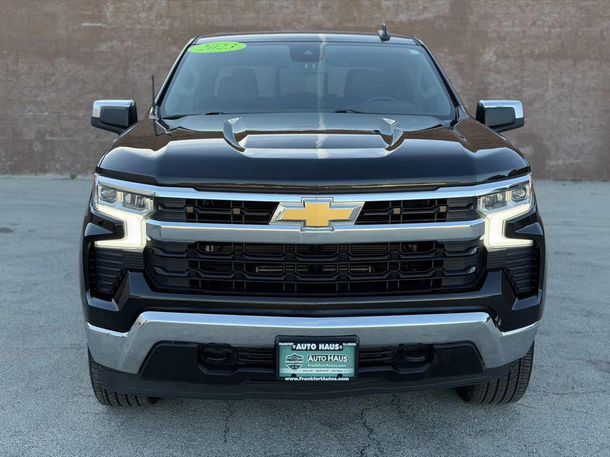 Photo 4 of this Chevrolet Silverado 1500