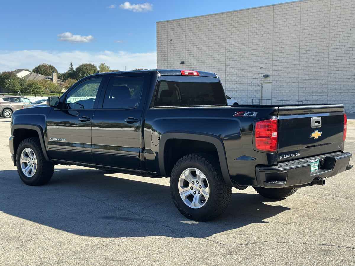 Photo 7 of this Chevrolet Silverado 1500