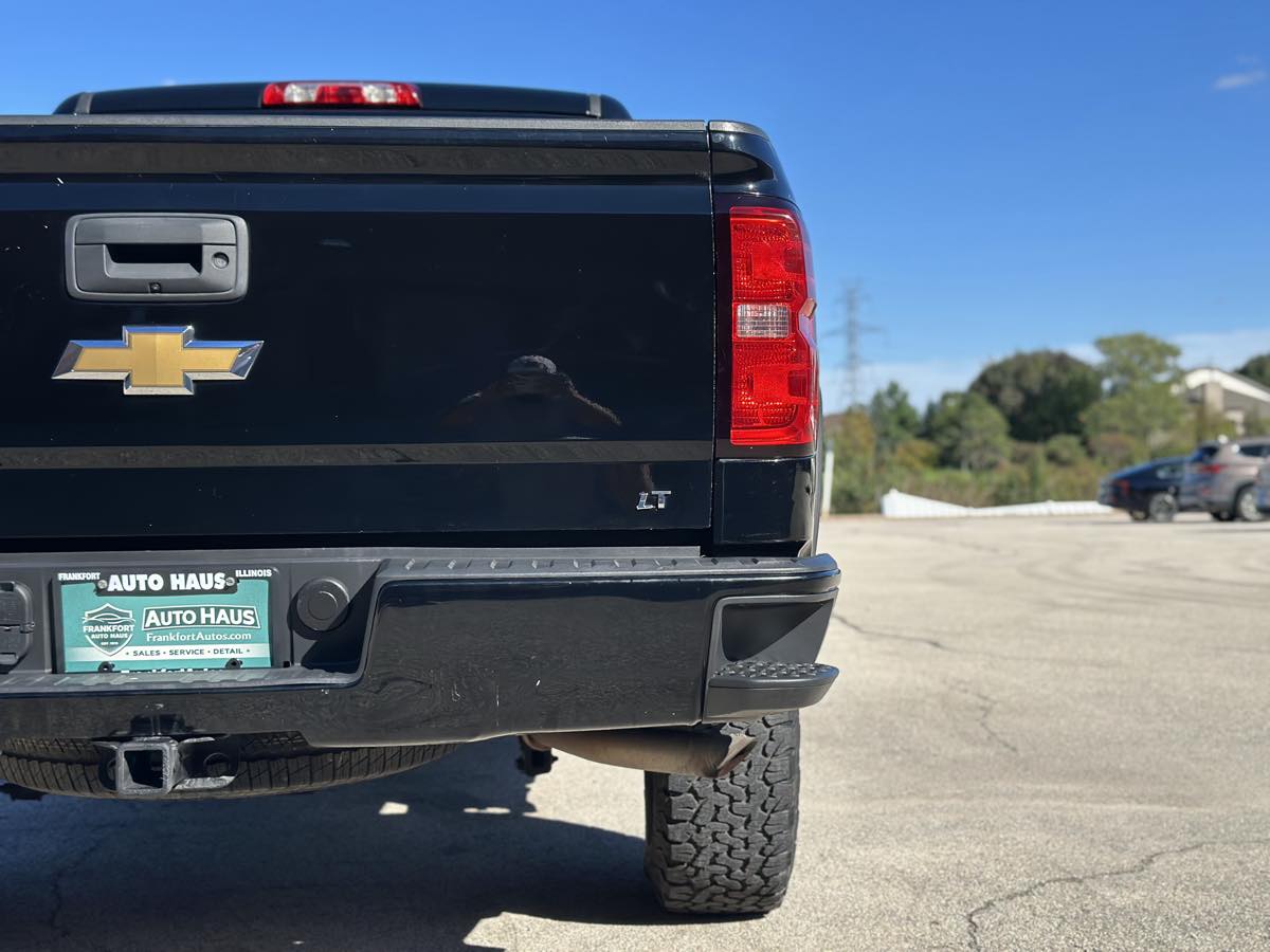Photo 10 of this Chevrolet Silverado 1500