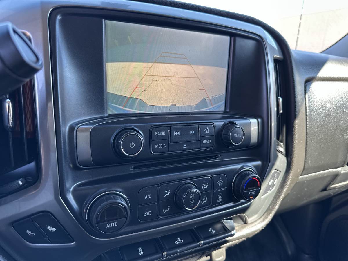 Photo 27 of this Chevrolet Silverado 1500