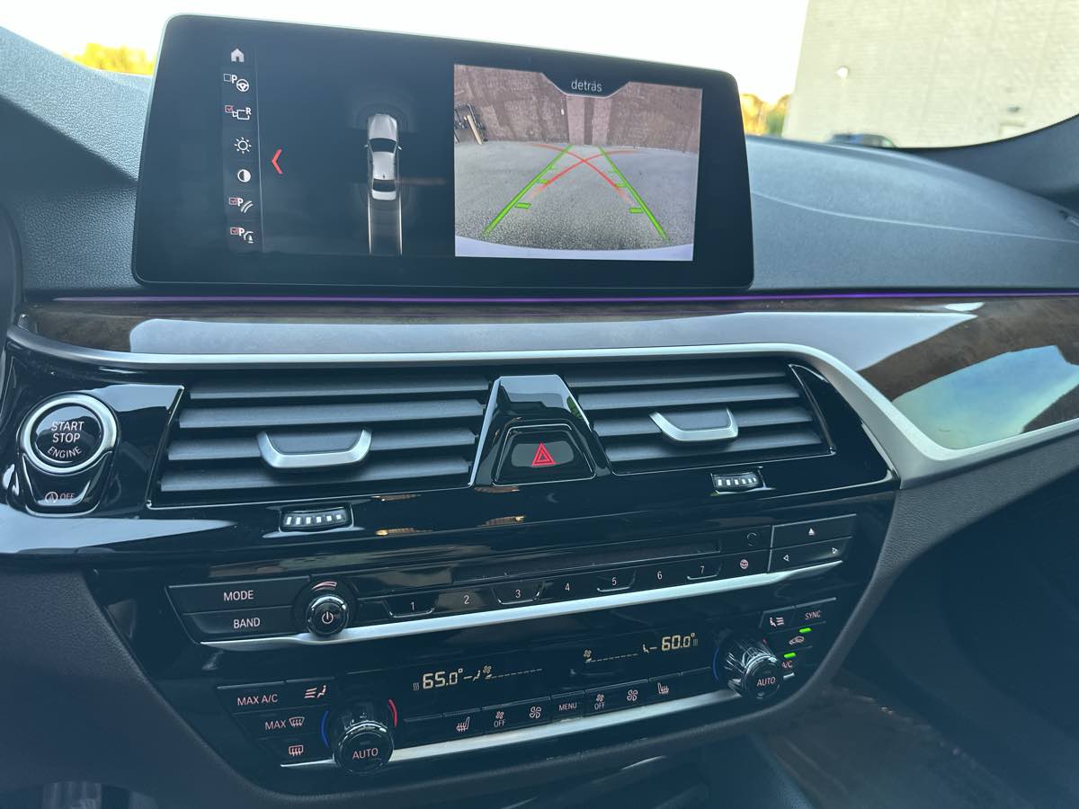 Photo 30 of this BMW 5 Series
