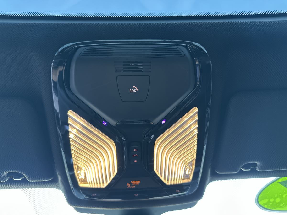 Photo 31 of this BMW 5 Series