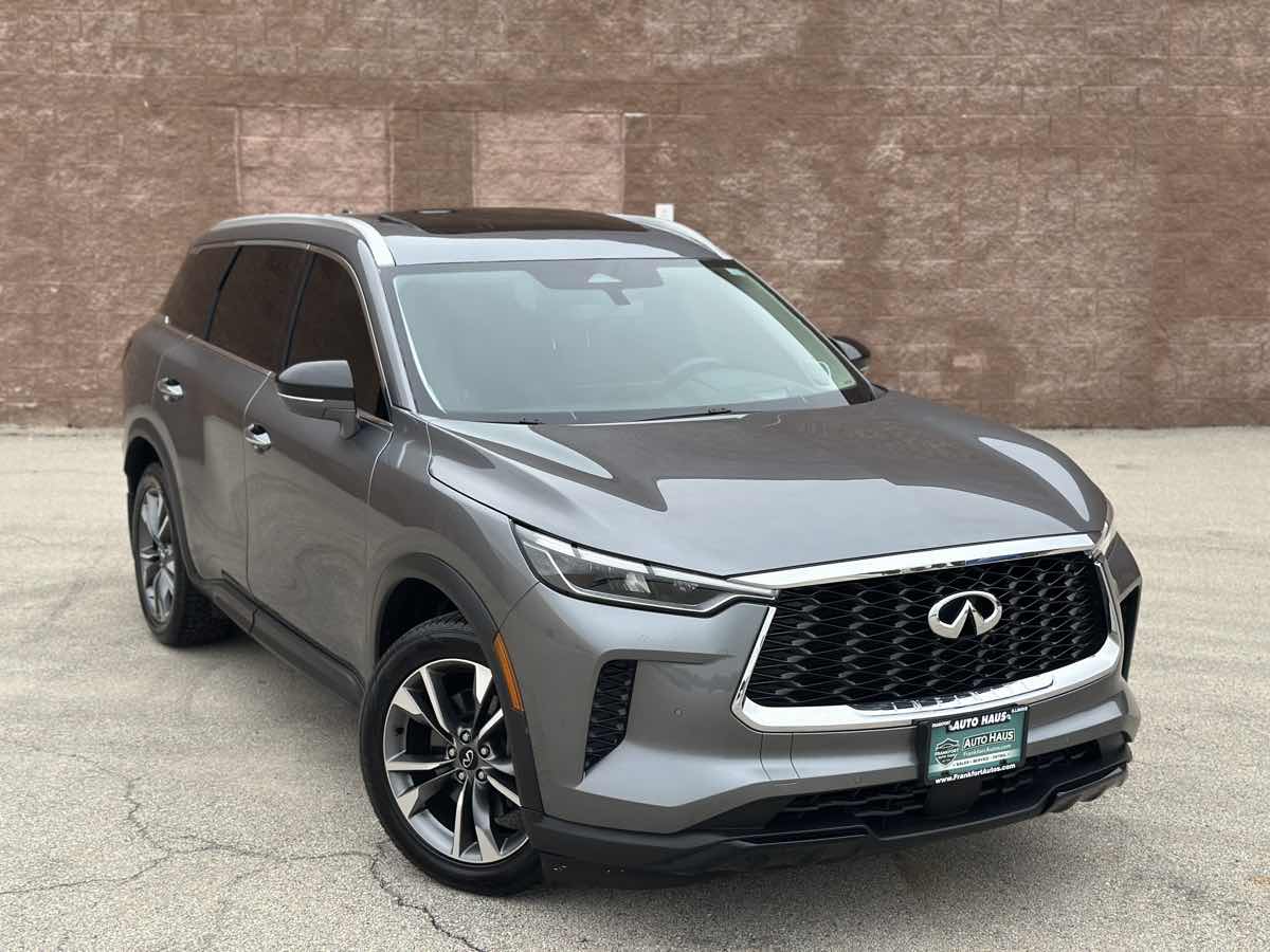 Photo 2 of this INFINITI QX60