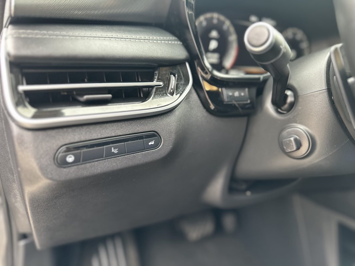 Photo 35 of this INFINITI QX60
