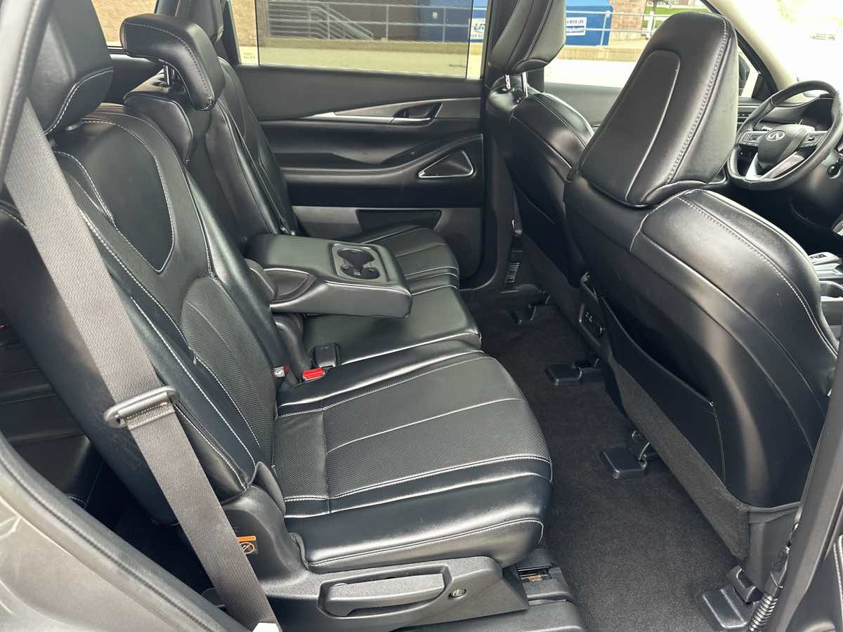 Photo 40 of this INFINITI QX60