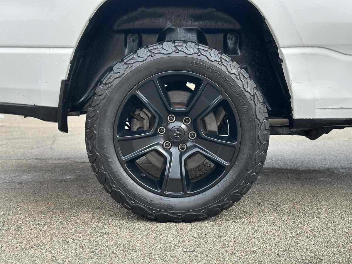 Photo 14 of this Ram 1500