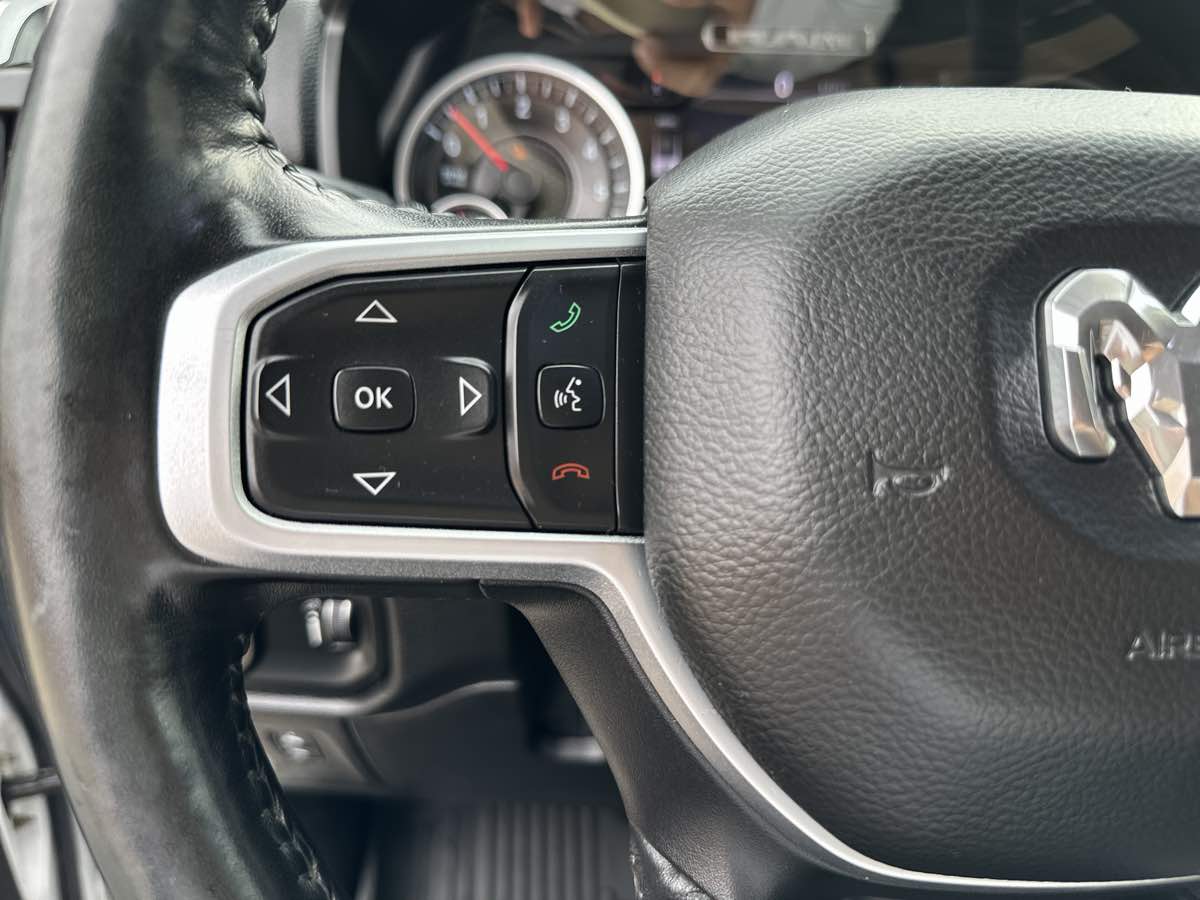 Photo 25 of this Ram 1500
