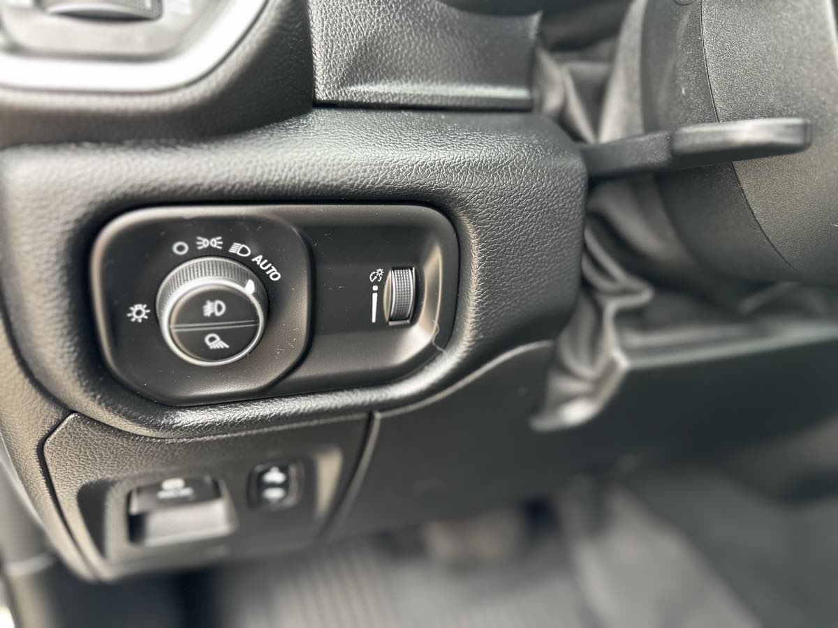 Photo 27 of this Ram 1500