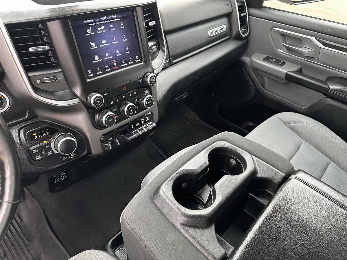 Photo 32 of this Ram 1500