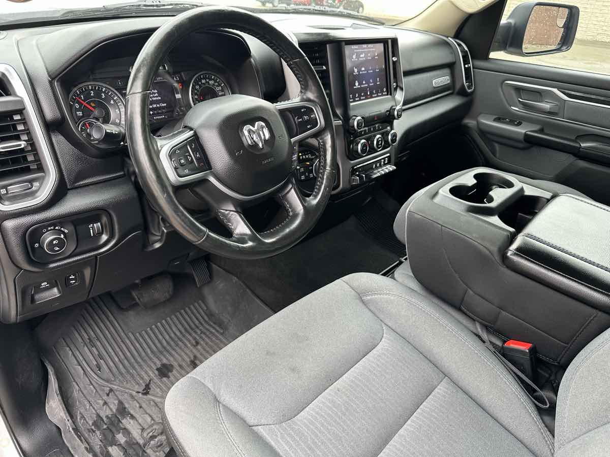 Photo 33 of this Ram 1500