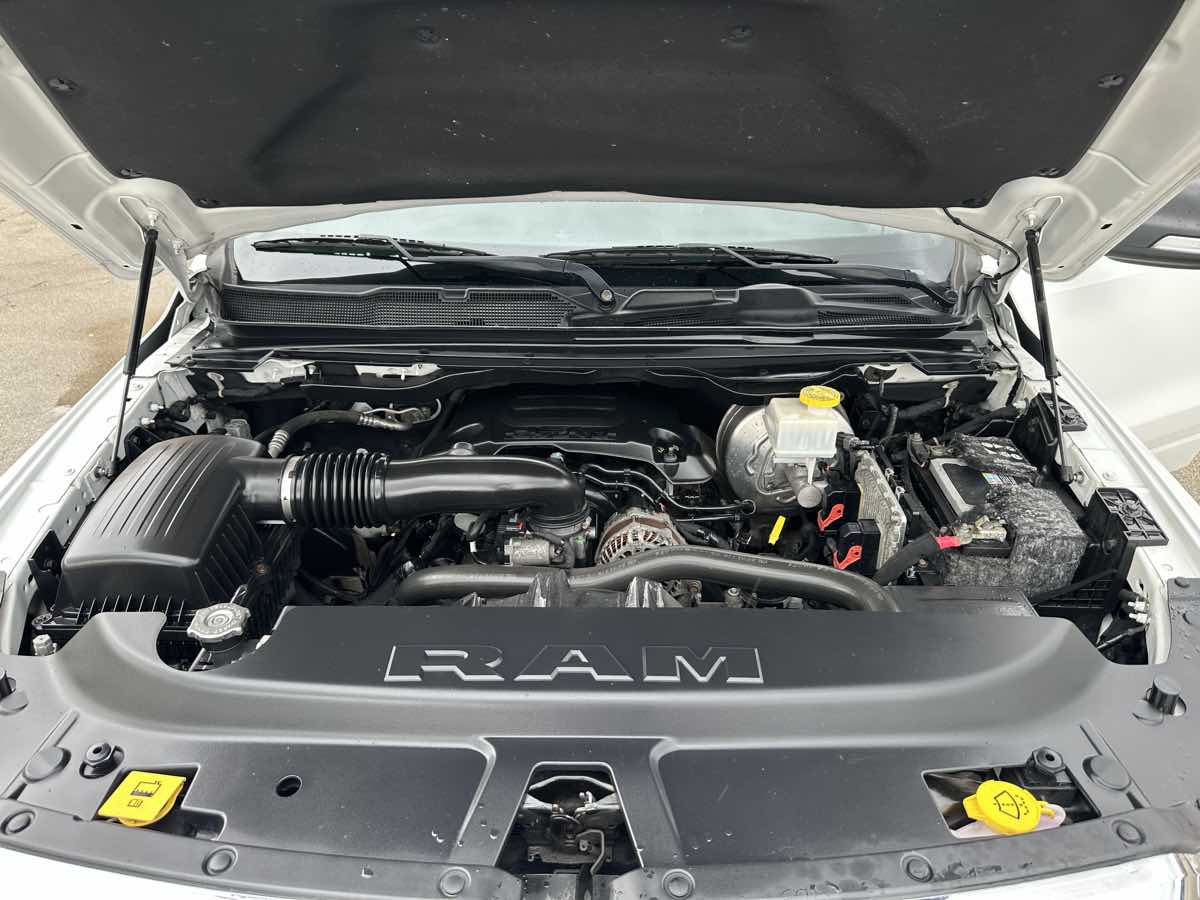 Photo 36 of this Ram 1500