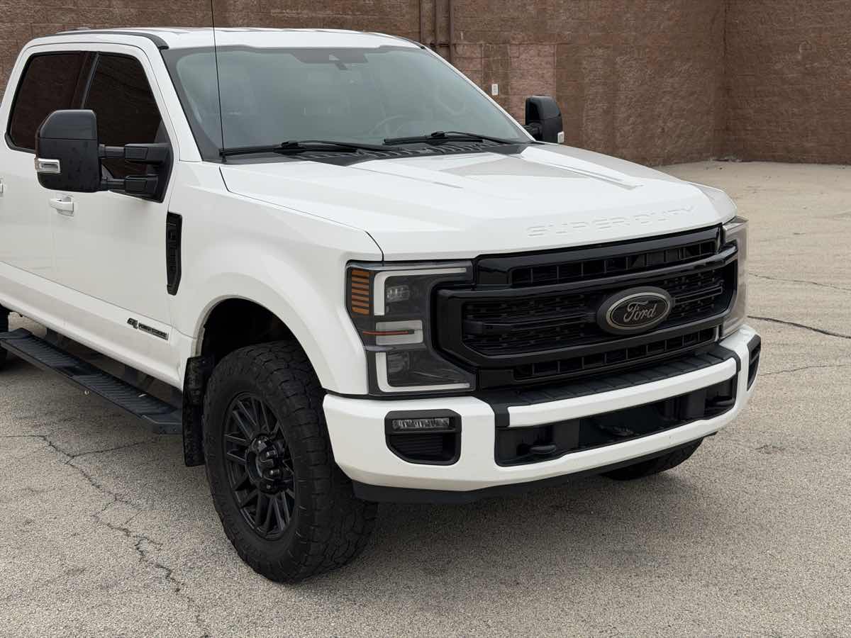 Photo 3 of this Ford Super Duty F-250 SRW