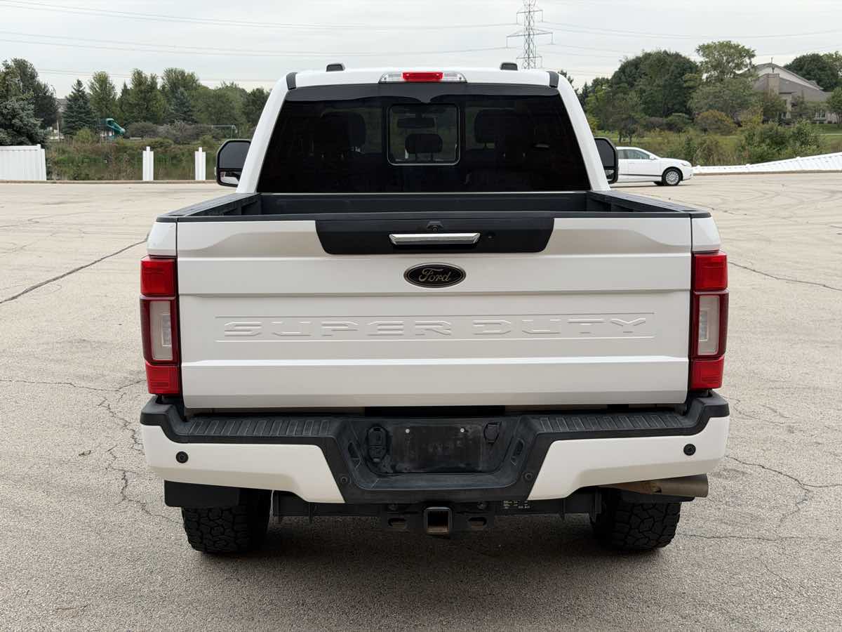 Photo 13 of this Ford Super Duty F-250 SRW