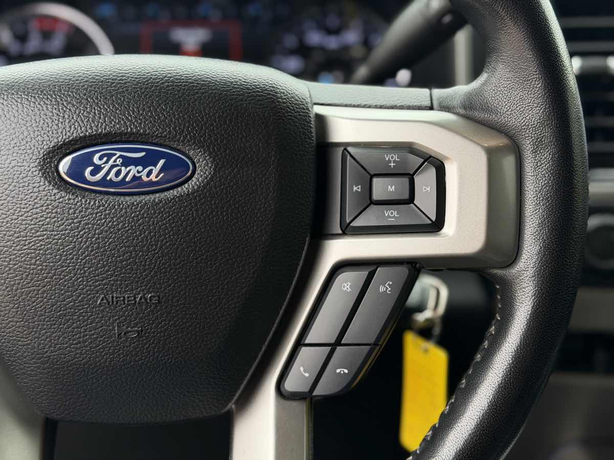 Photo 43 of this Ford Super Duty F-250 SRW