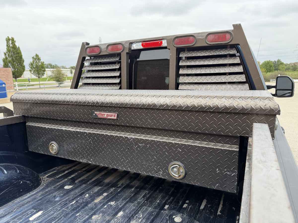 Photo 16 of this Ford Super Duty F-250 SRW