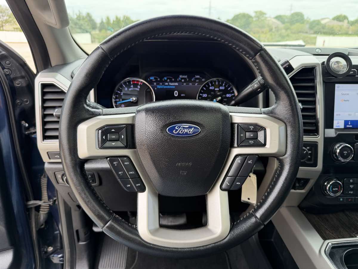 Photo 39 of this Ford Super Duty F-250 SRW