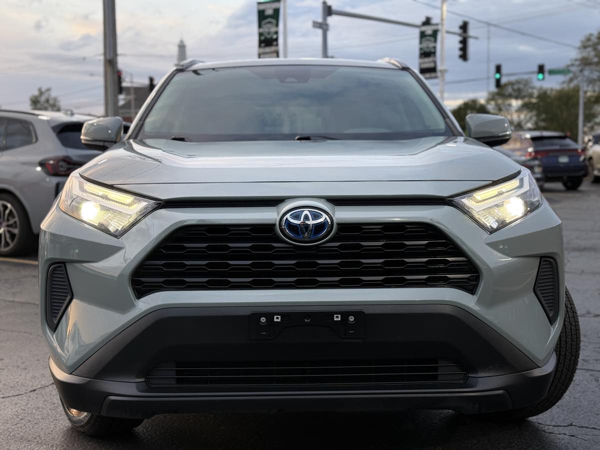 Photo 4 of this Toyota RAV4