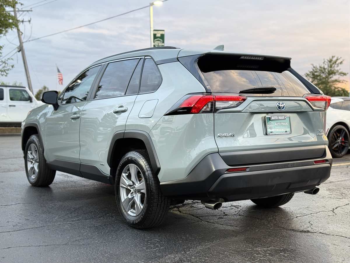 Photo 7 of this Toyota RAV4