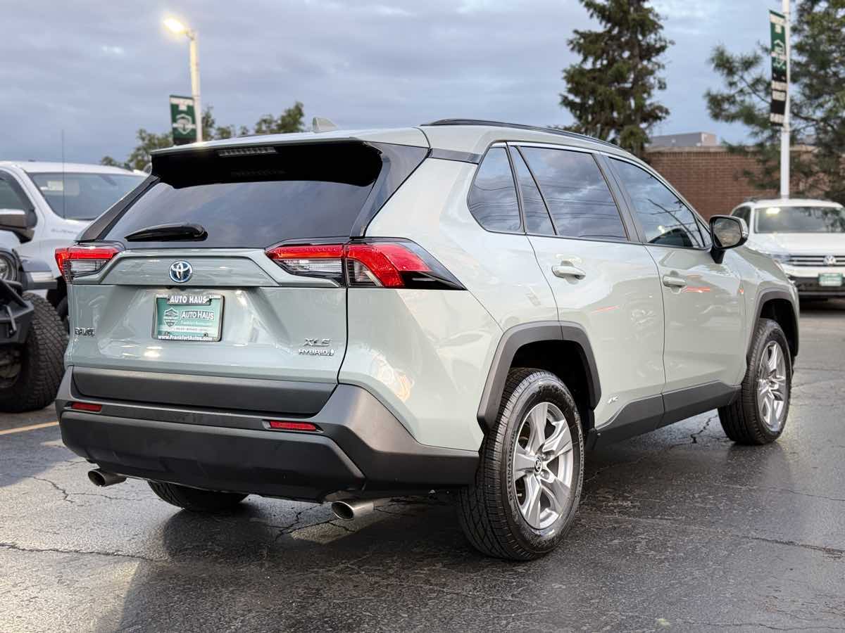 Photo 12 of this Toyota RAV4