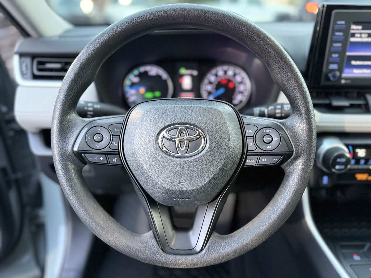 Photo 24 of this Toyota RAV4