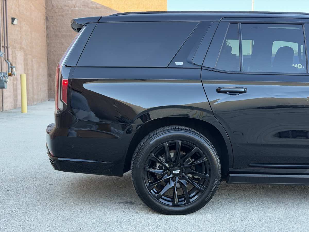 Photo 13 of this Cadillac Escalade