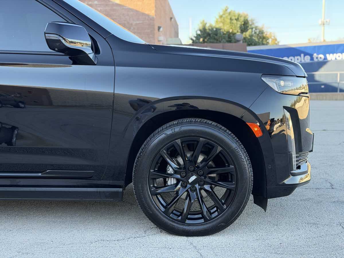 Photo 15 of this Cadillac Escalade