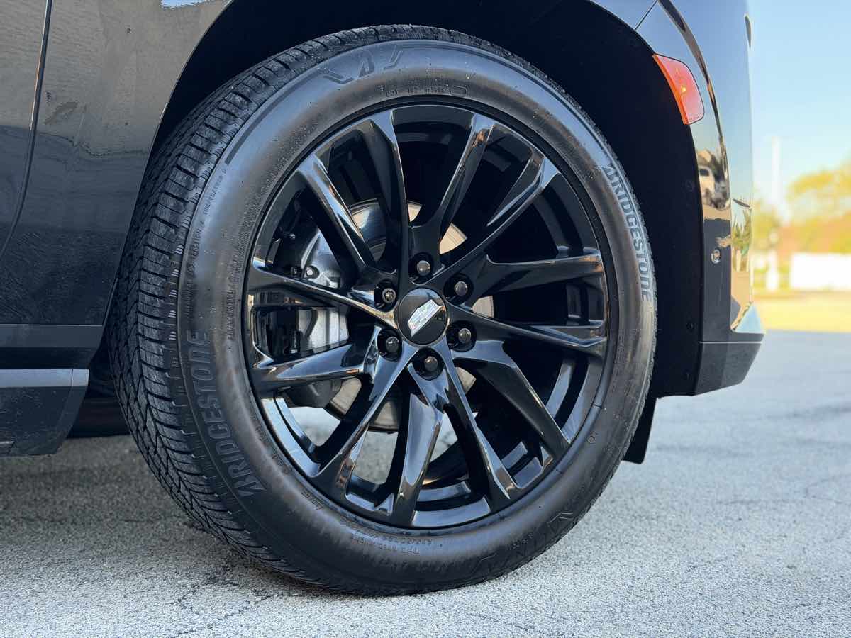 Photo 16 of this Cadillac Escalade