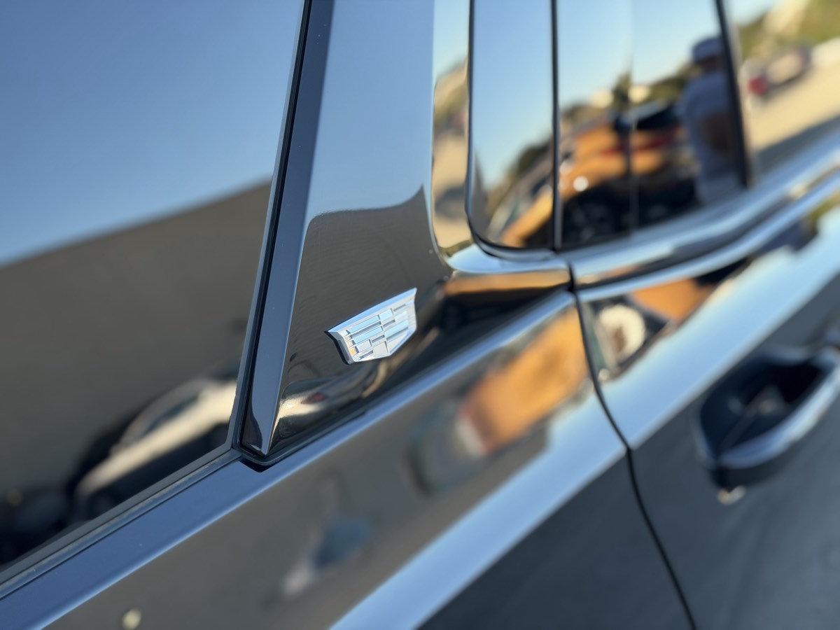 Photo 18 of this Cadillac Escalade