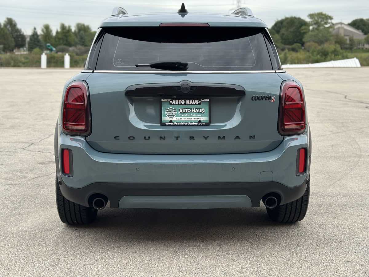 Photo 10 of this MINI Countryman