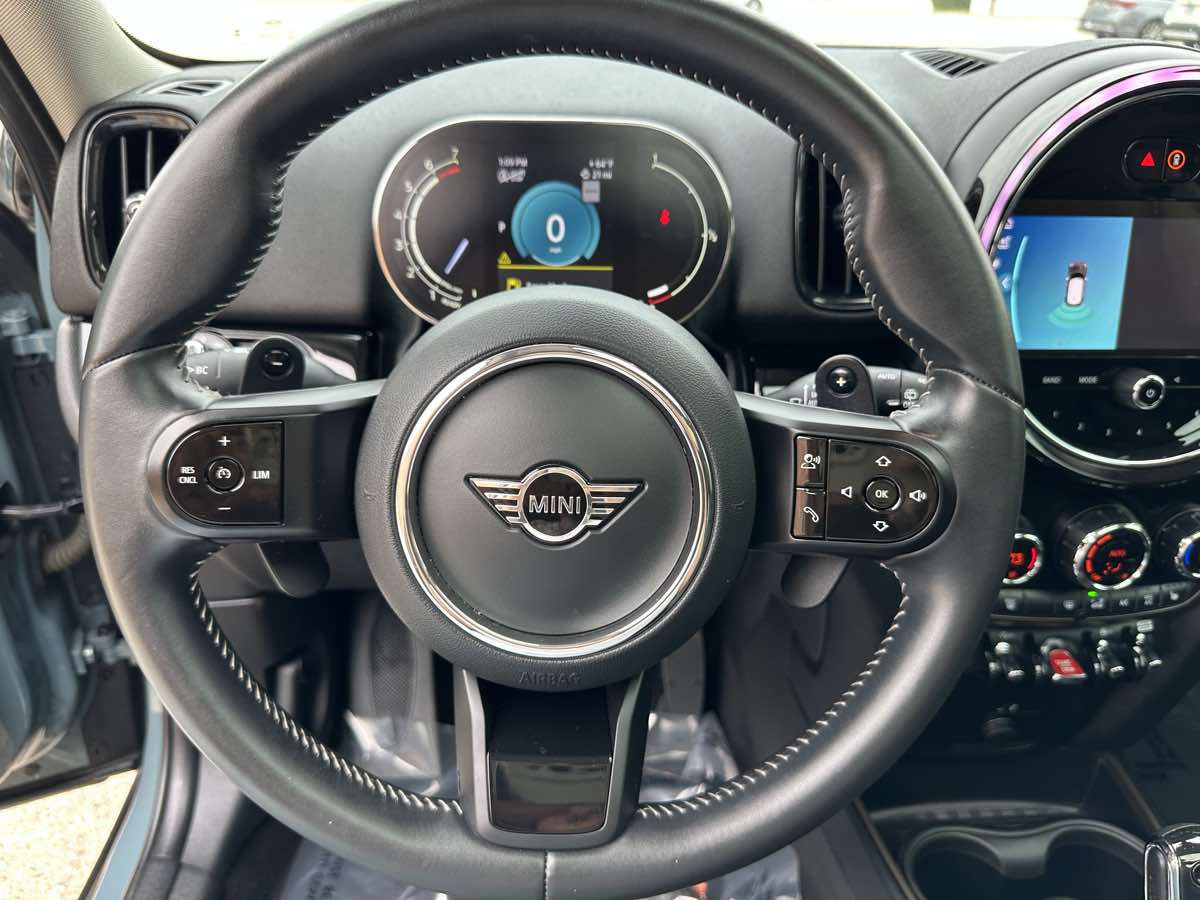 Photo 26 of this MINI Countryman