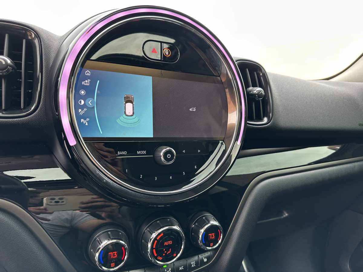 Photo 28 of this MINI Countryman