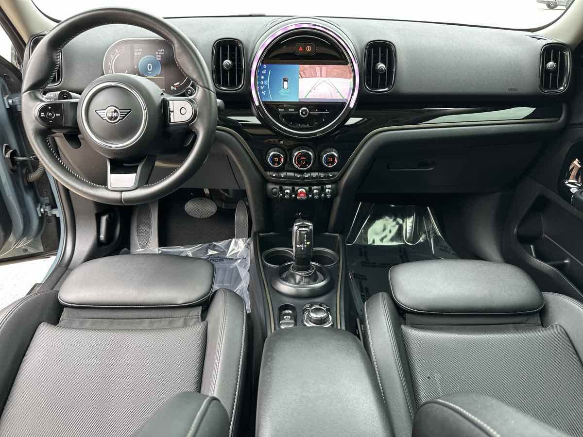 Photo 34 of this MINI Countryman
