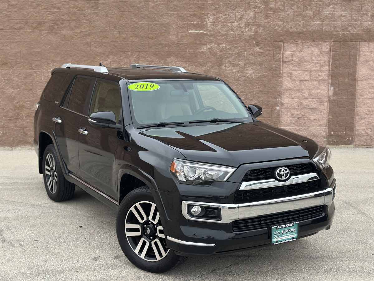 Photo 2 of this Toyota 4Runner